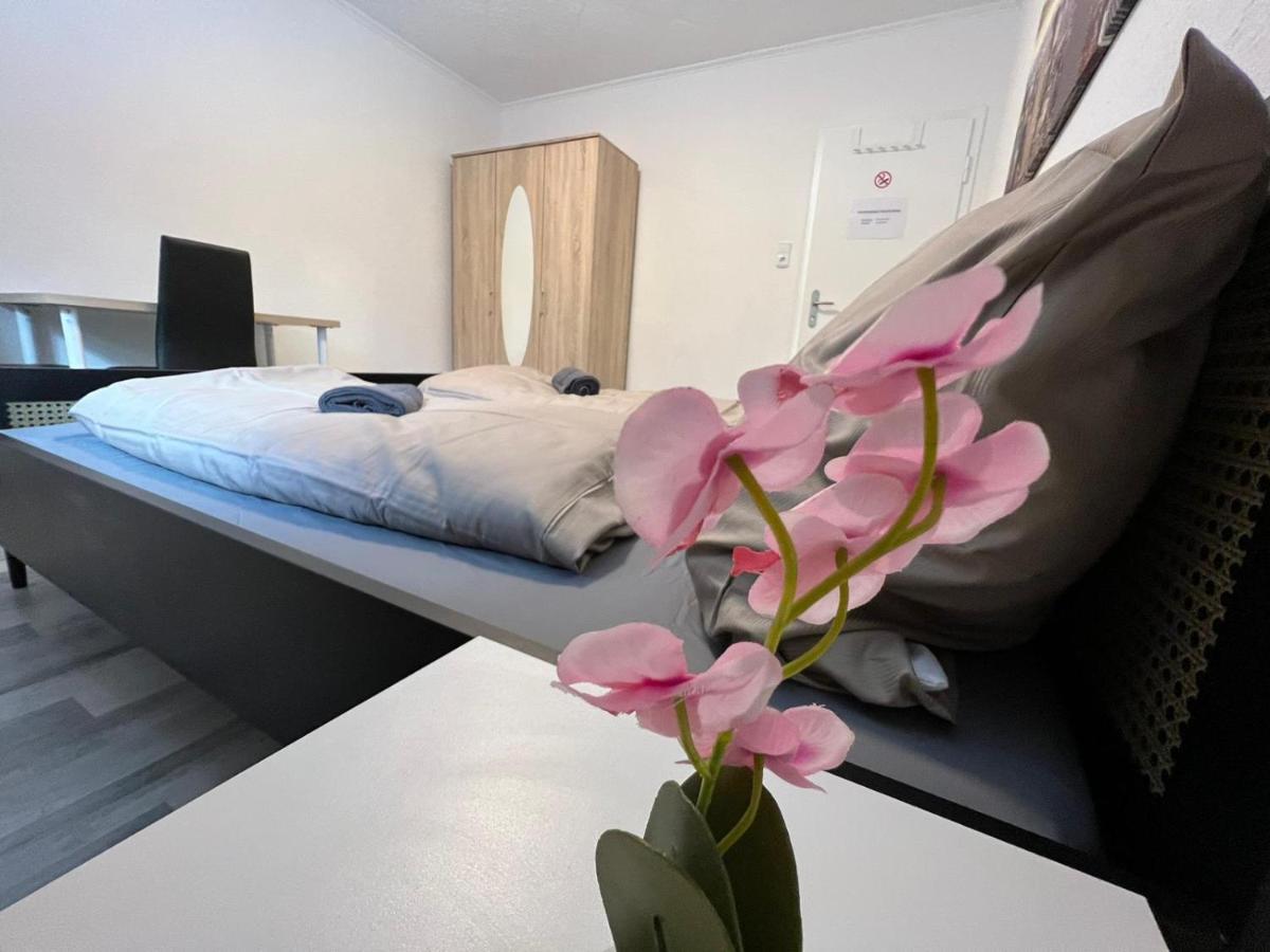 Schoenes Einfaches Zimmer In Oldenburg 109 Apartment Exterior photo